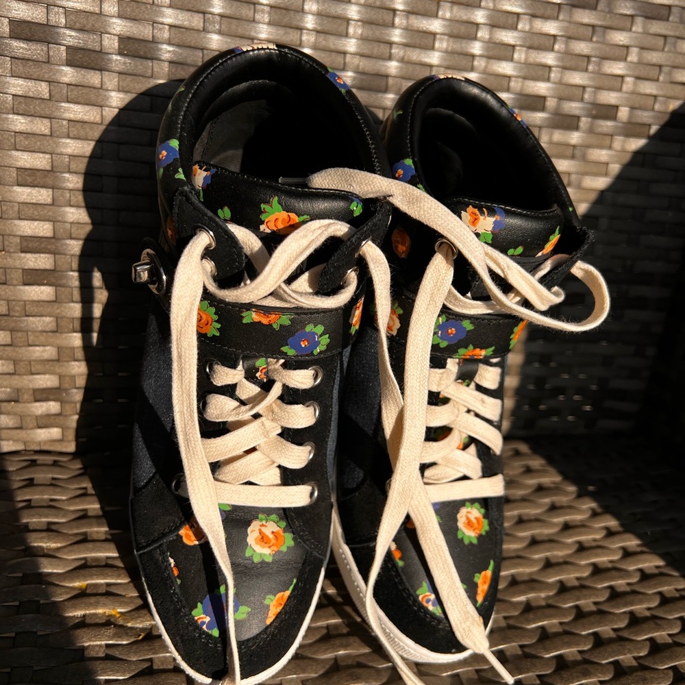Coach women’s Floral High-Top Sneakers size 7 EUR 37 new without box - Picture 2 of 6
